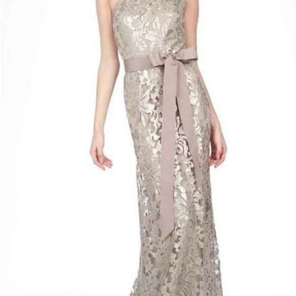 Tadashi Shoji One Shoulder Lace Dress in Cream - Picture 3 of 9